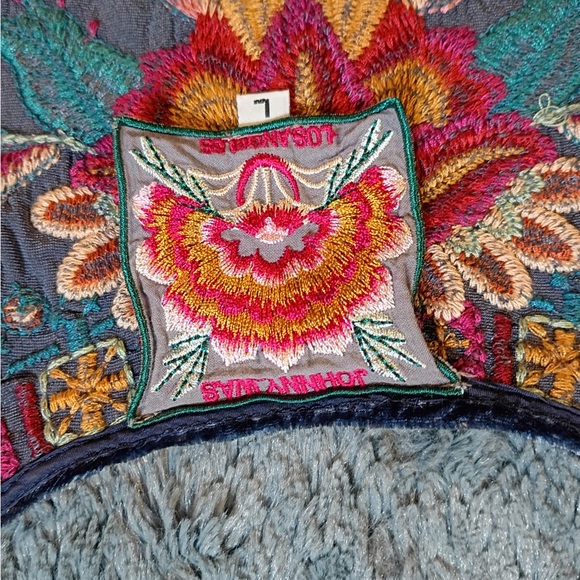 Johnny Was Velvet Embroidered Boho Tunic Top Blue Silk Blend Size L - Picture 9 of 15